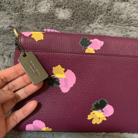 COACH LEATHER SLING BAG - Picture 4 of 11